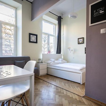 Elegant Apartment Copernicus Варшава Екстериор снимка