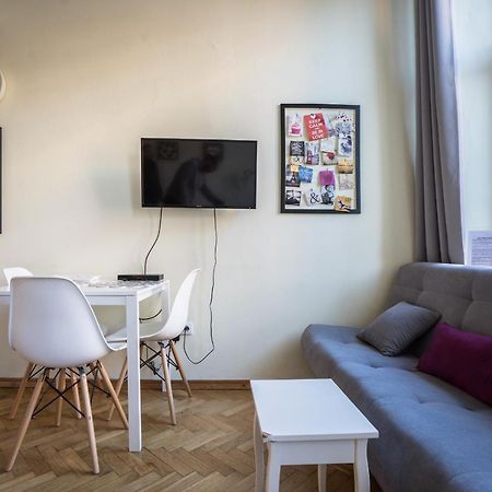 Elegant Apartment Copernicus Варшава Екстериор снимка