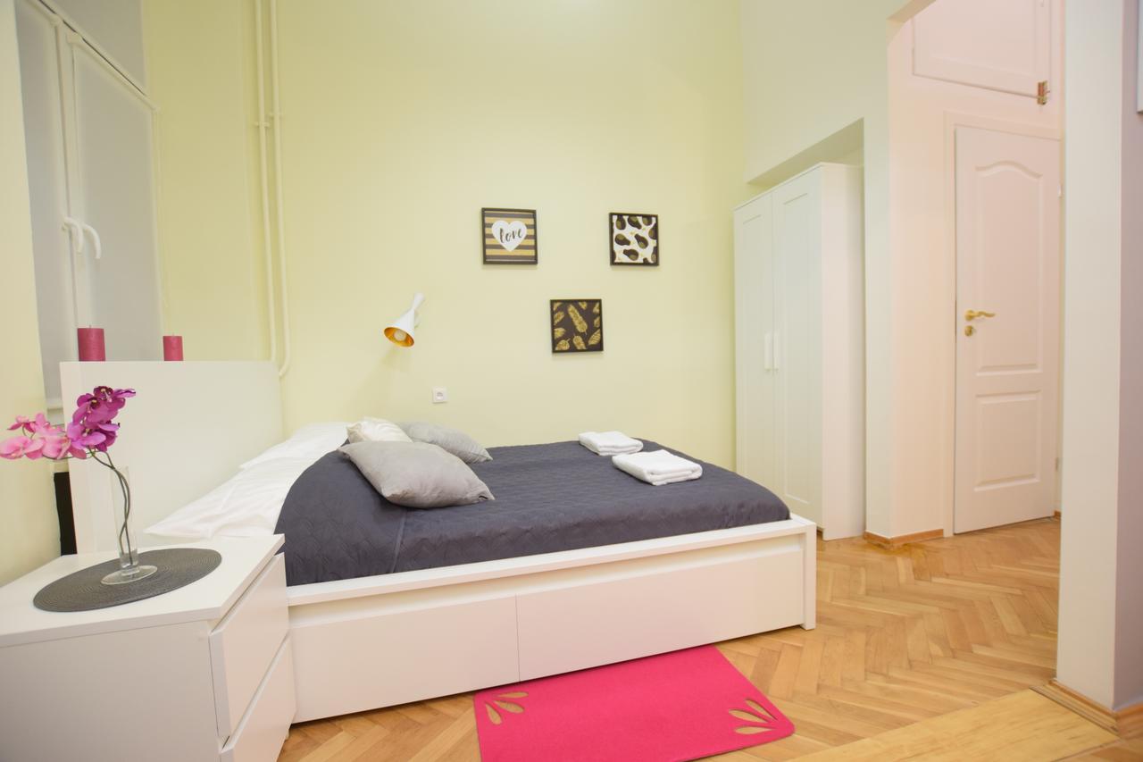 Elegant Apartment Copernicus Варшава Екстериор снимка