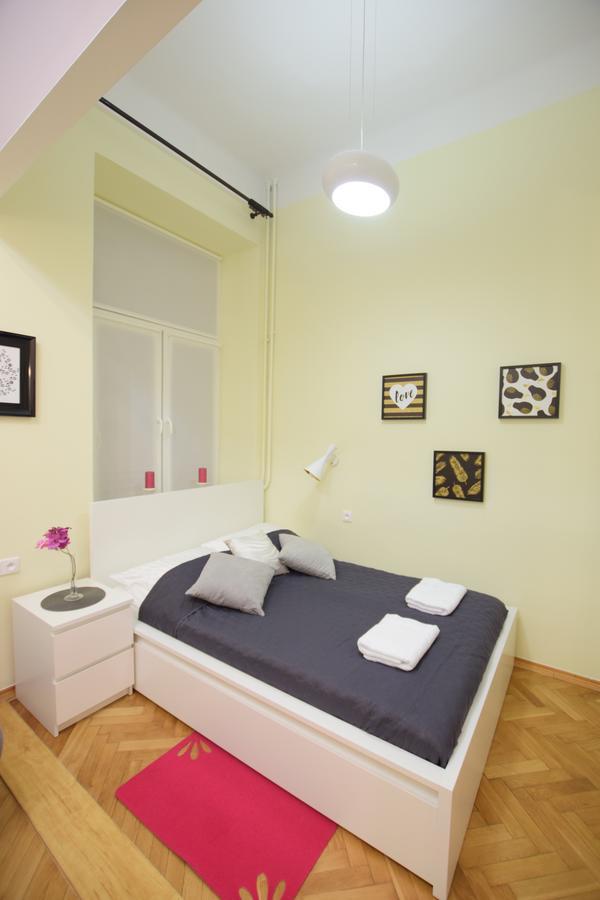 Elegant Apartment Copernicus Варшава Екстериор снимка