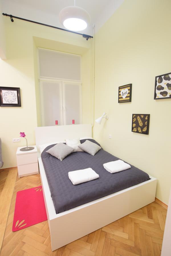 Elegant Apartment Copernicus Варшава Екстериор снимка