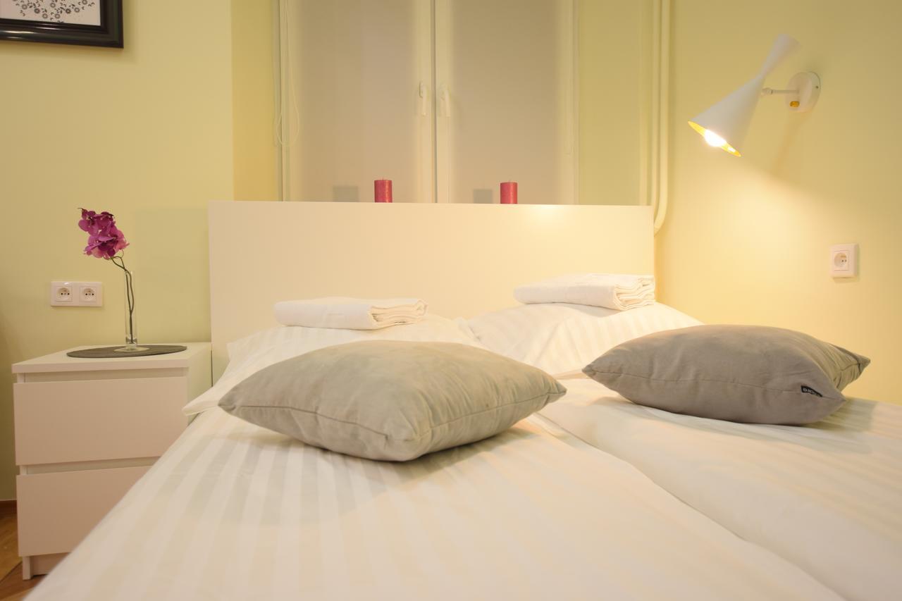 Elegant Apartment Copernicus Варшава Екстериор снимка