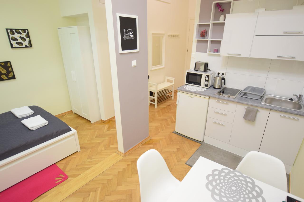 Elegant Apartment Copernicus Варшава Екстериор снимка