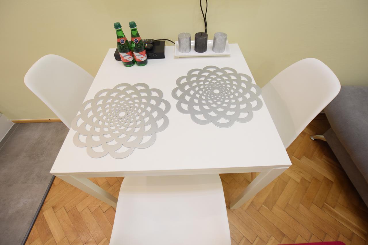 Elegant Apartment Copernicus Варшава Екстериор снимка