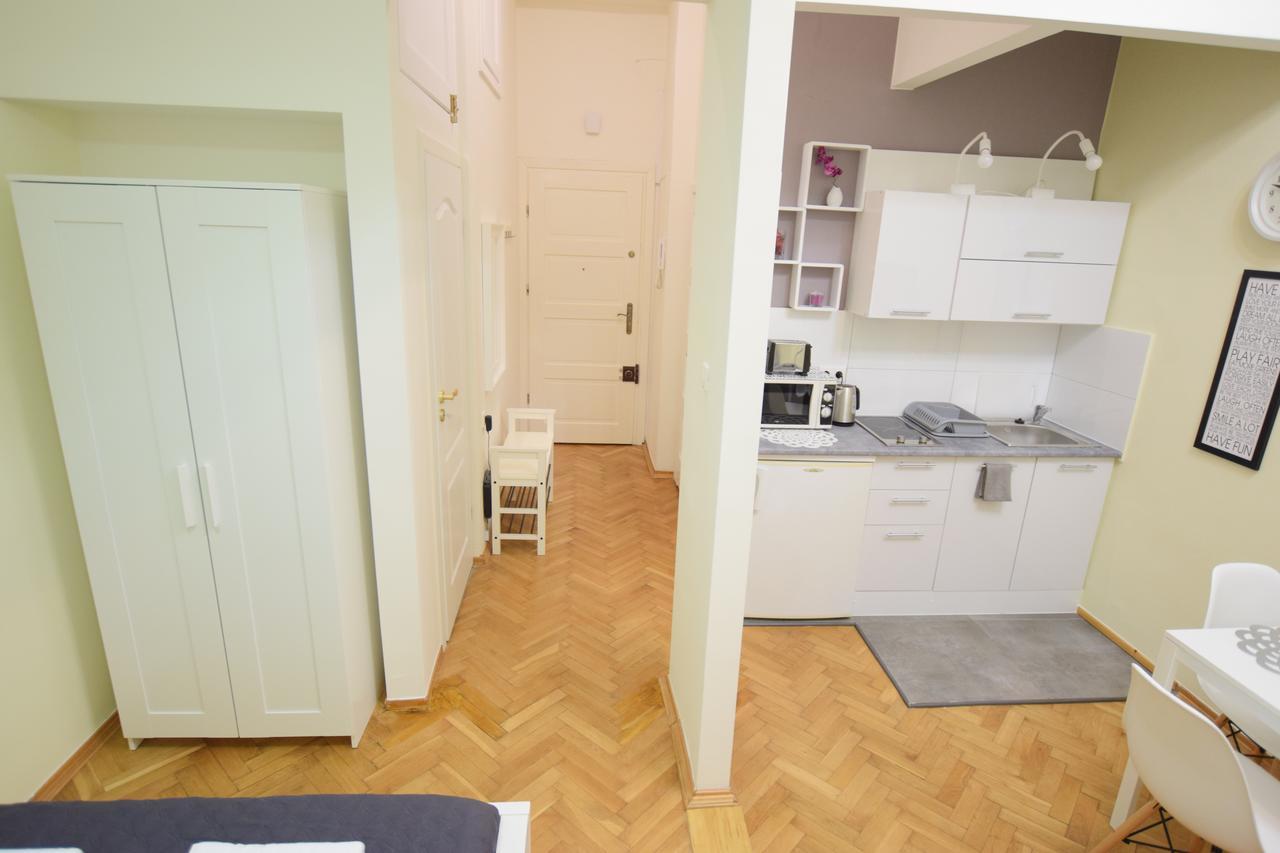 Elegant Apartment Copernicus Варшава Екстериор снимка