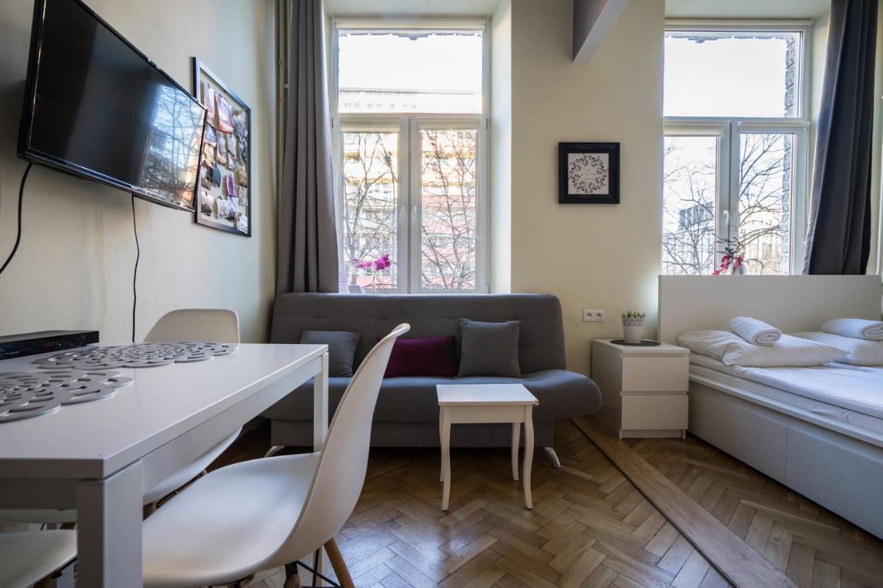 Elegant Apartment Copernicus Варшава Екстериор снимка