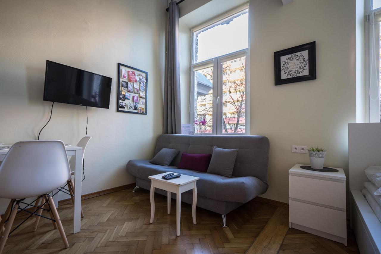 Elegant Apartment Copernicus Варшава Екстериор снимка