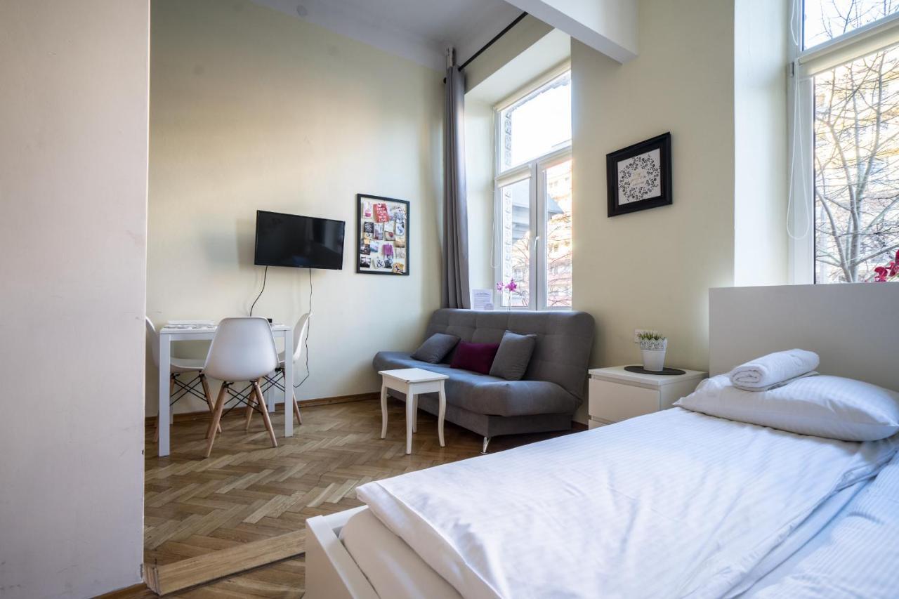 Elegant Apartment Copernicus Варшава Екстериор снимка